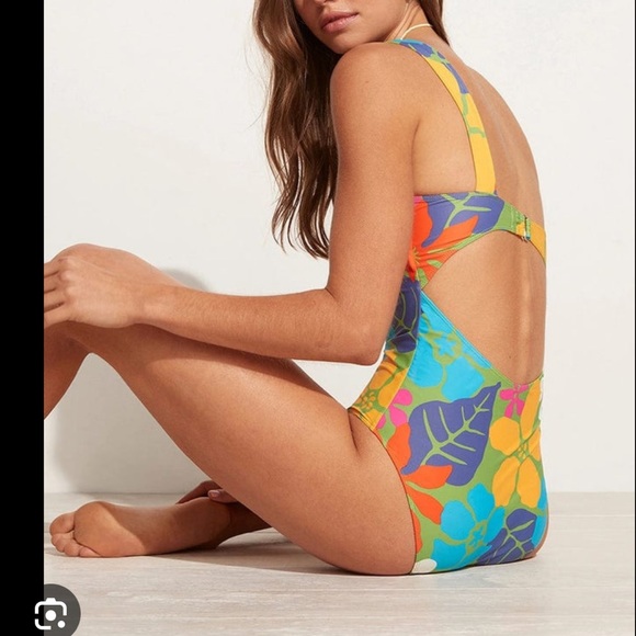 Faithfull the Brand Aurea One Piece Swimsuit - Picture 2 of 12